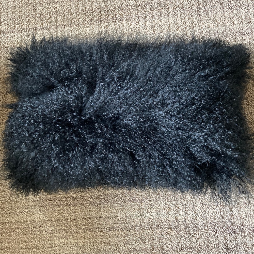 Curly sheepskin small lumbar